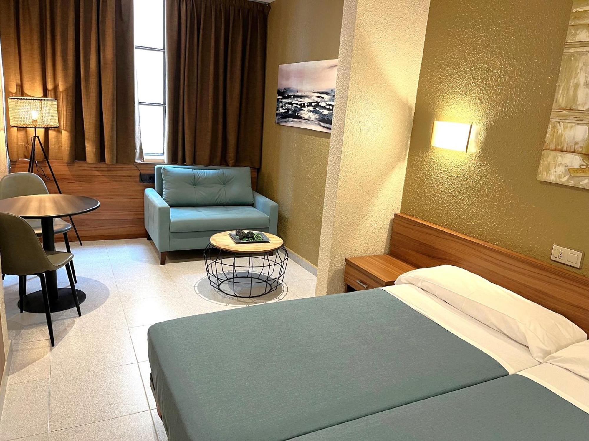 Hotel Aneto Barcelona Exterior foto